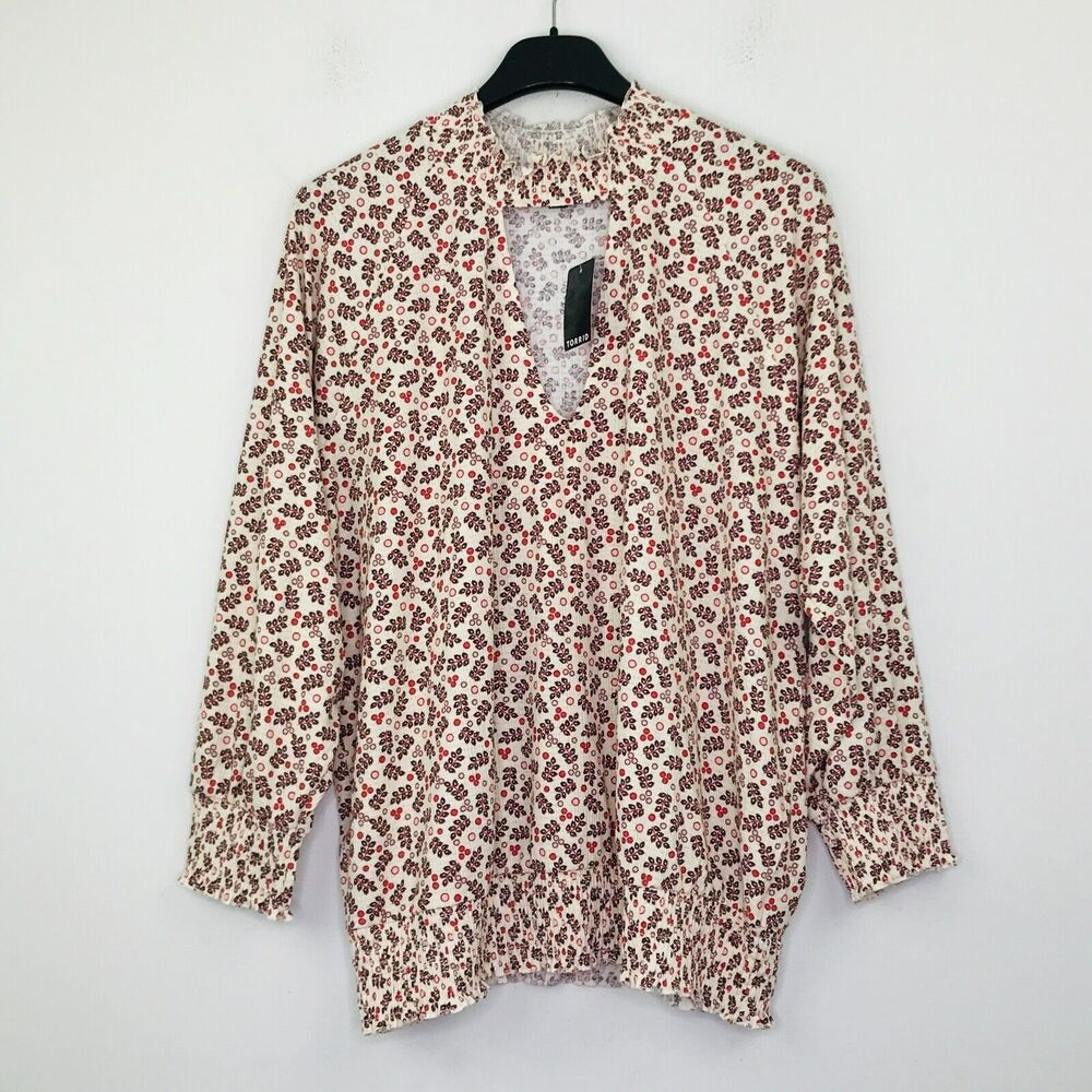 Torrid Women's 1 Blouse Cream Textured Jersey Choker Neck Smocked Bottom NWT CD5